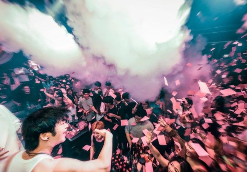 AT·CLUB