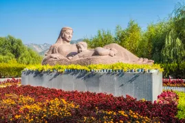 2-Day Lanzhou Tour: Zhongshan Bridge and Lanzhou Danxia, Lanzhou Old Street Charm