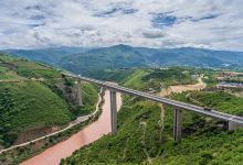 元江世界第一高桥景点图片