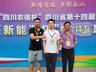 抱定青山终不悔,引来凤凰栖桂枝