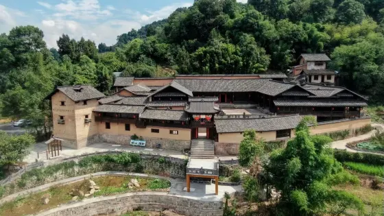 覃家大院