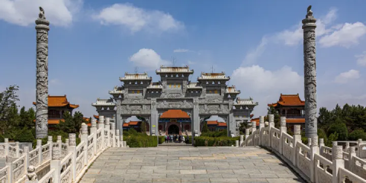 懷仁縣金沙灘生態旅遊區崇國寺