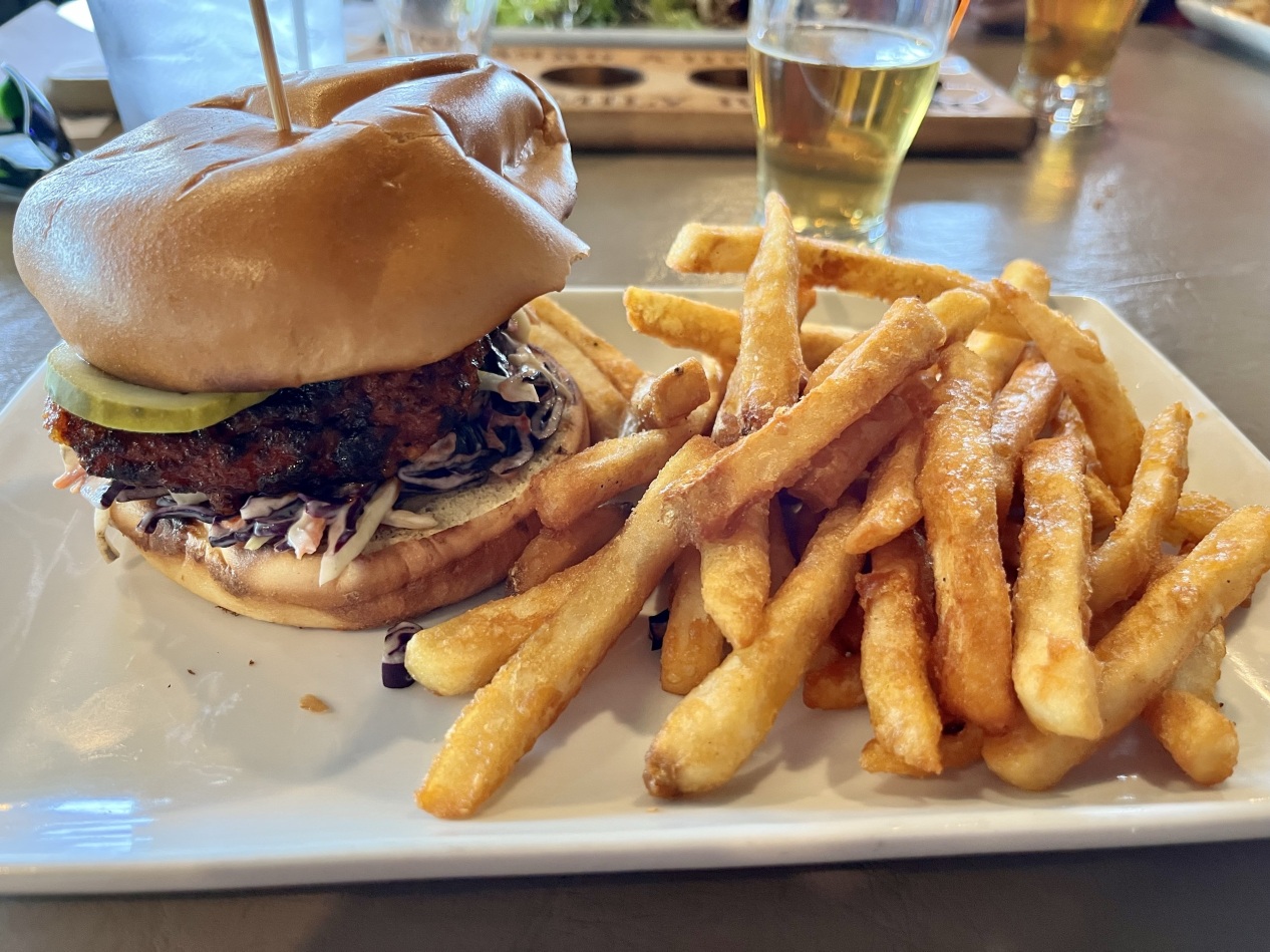 Big Family Brewing Company Kitchen and Biergarten餐厅图片