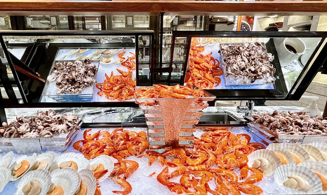 享用北京金融街威斯汀大酒店银行积分兑换的自助餐