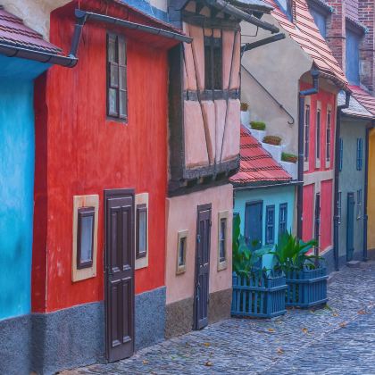 德国慕尼黑+苏黎世+捷克布拉格5日4晚跟团游