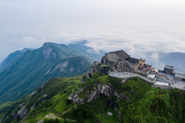 湖南这座千年名山,拥有全国最早的书院,名列五岳却不及泰山有名
