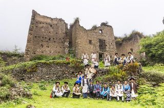 去阿坝探秘云朵上的民族,一位羌族大爷为我唱了一首听不懂的歌