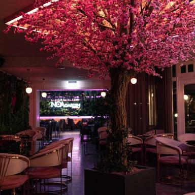 Noa Garden Restaurant & Lounge