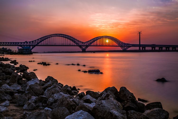 九江长江大桥景点图片