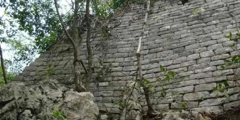 百色舊城牆遺址