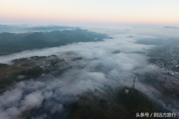 贵阳市百花湖乡九龙山 观日出赏云海