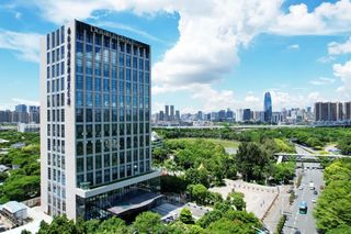 鹏城南山希尔顿，逸居南山寓见繁华