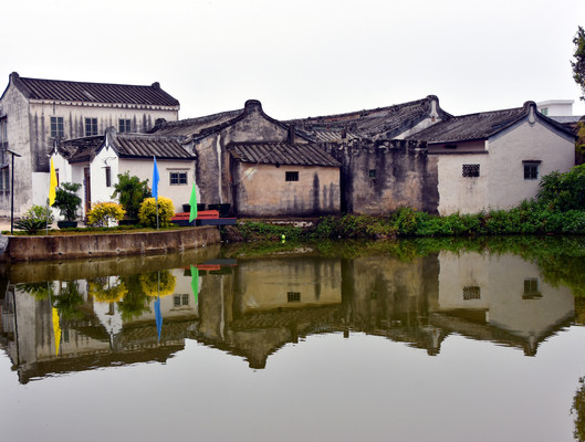 广东旅游:探秘龙湖古寨 瞻仰青龙古廟(图)