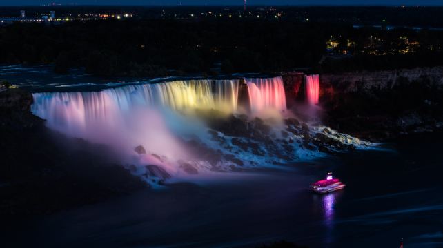 2-Day East Coast Tour from Buffalo·Buffalo City Hall, Maid of The Mist and Niagara Falls | Small Group Tour | Complimentary Airport Pick-up