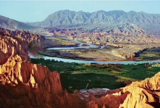 中国甘肃景泰黄河石林国家地质公园一日游【走进地址公园观造化之神奇，体验西北独特的奇貌】