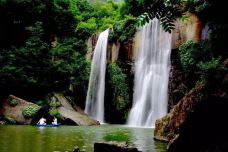 青山沟-宽甸-旅行中的男子