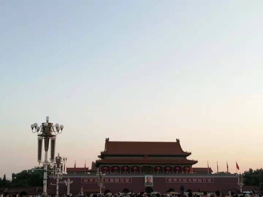 最向往的地方是北京,北京最期待天安门。这一次,我们终于来了,遇见北京,遇见美!