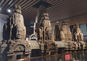 梅州游记图文-梅州圣品沉香博物馆，精美展品琳琅满目，仿佛走进神奇的沉香世界