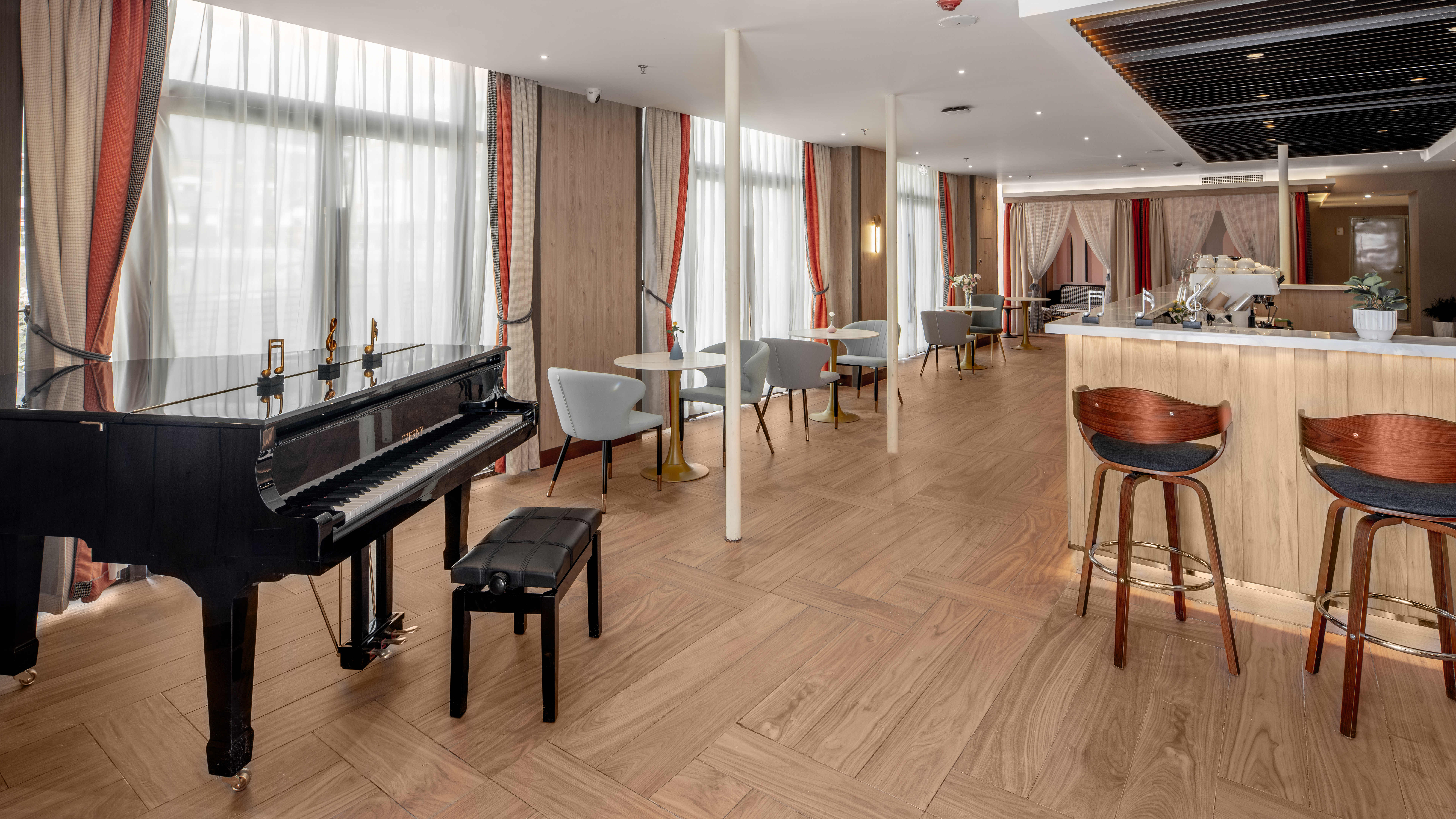 林芝后客东来酒店·后知咖啡餐厅图片