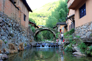 赤日炎炎下、我们倘佯在江南最后“秘境”的绿水青山间。