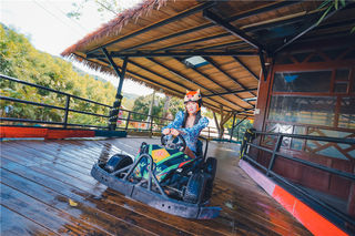 开上田野卡丁车，追一缕秋天的风