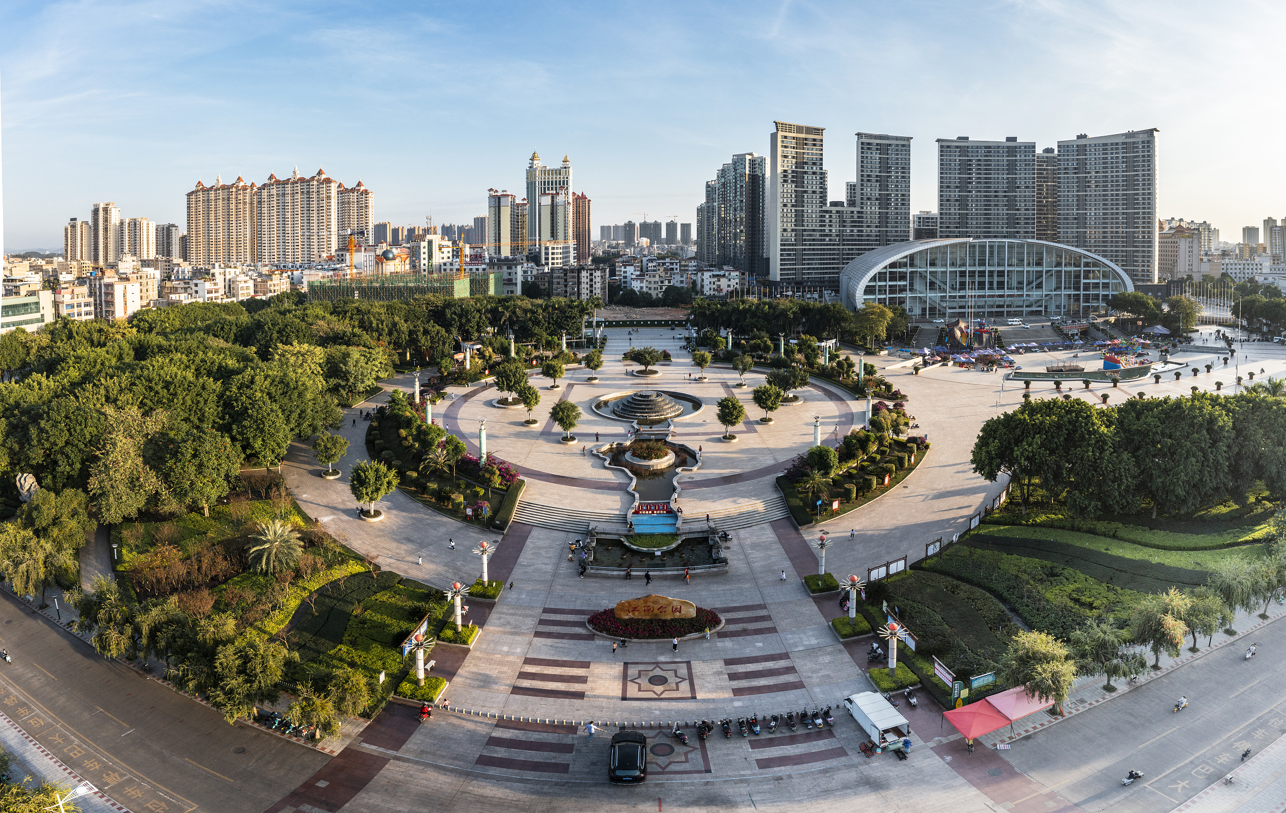 위린 3일 투어: 인민 공원에서의 휴식, 위린 소 티베트의 경이로움
