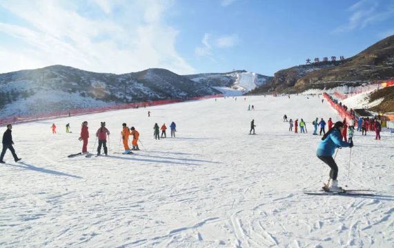哈伦阿尔山滑雪场