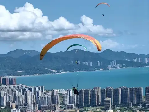 小径湾滑翔伞基地