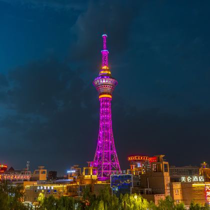 新疆喀什市+帕米尔高原+白沙湖景区+喀拉库勒湖景区+盘龙古道+班迪尔蓝湖2日1晚拼小团