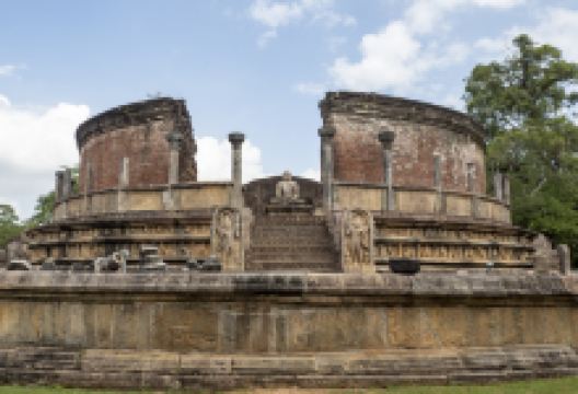 圆形佛舍景点图片