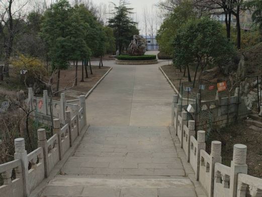 卧龙公园