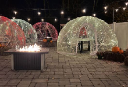 Black & White Restaurant美食图片