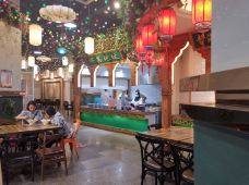 西宁新千观光夜市(夏都大街店)-西宁-YoYo_3O5Z2Y4V