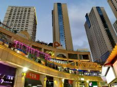 西宁新千观光夜市(夏都大街店)-西宁-YoYo_3O5Z2Y4V