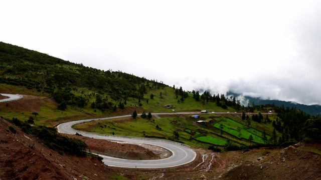 2020年自驾西藏国道214、318路况解析---德钦至如美镇