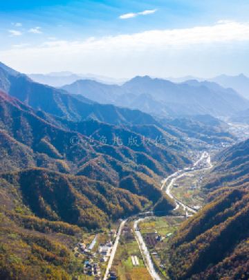 眉县游记图文-藏在秦岭里面的赏秋秘境，游客一来傻眼了：全城居然只有一辆的士