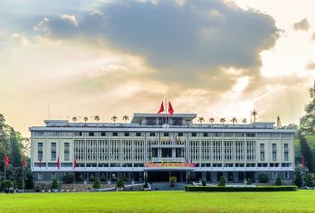 越南胡志明统一宫+中心邮局+范五老街包车【中文司机酒店接送】【中文司机+酒店接送+贴心管家[畅游80+国家，800+城市]】