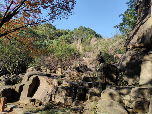 寂鉴寺,元代的石殿与石屋