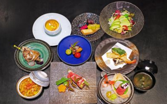 坪山格兰云天国际酒店·燕子屋日本餐厅