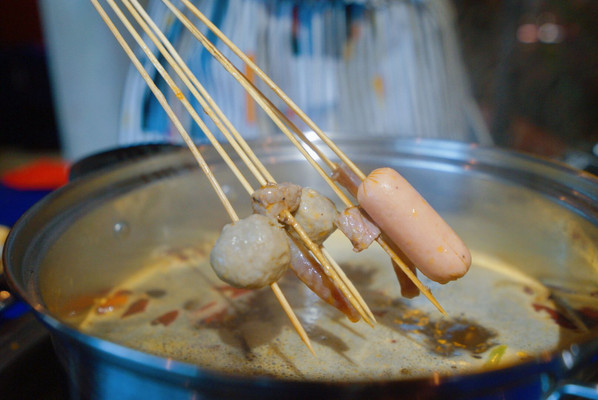 马路边边串串香火锅(魔都旗舰店)