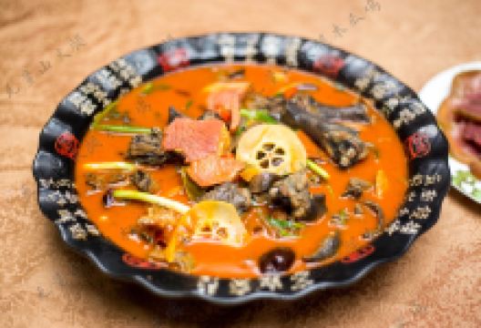 无量山火腿木瓜鸡美食图片