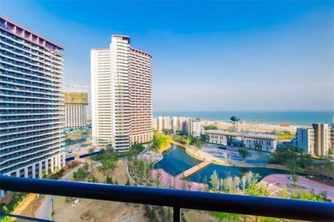 遼寧東戴河白金海鄰海聽風品質酒店，32層頂層高顏值輕奢海景房。