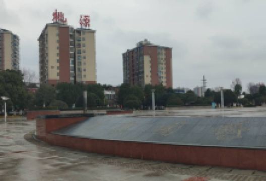 花园广场景点图片