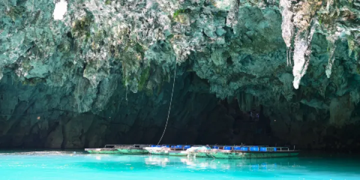 鳳山三門海天窗羣景區