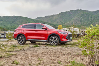 开比亚迪宋PLUS DM-i 游览海坨山谷房车营地