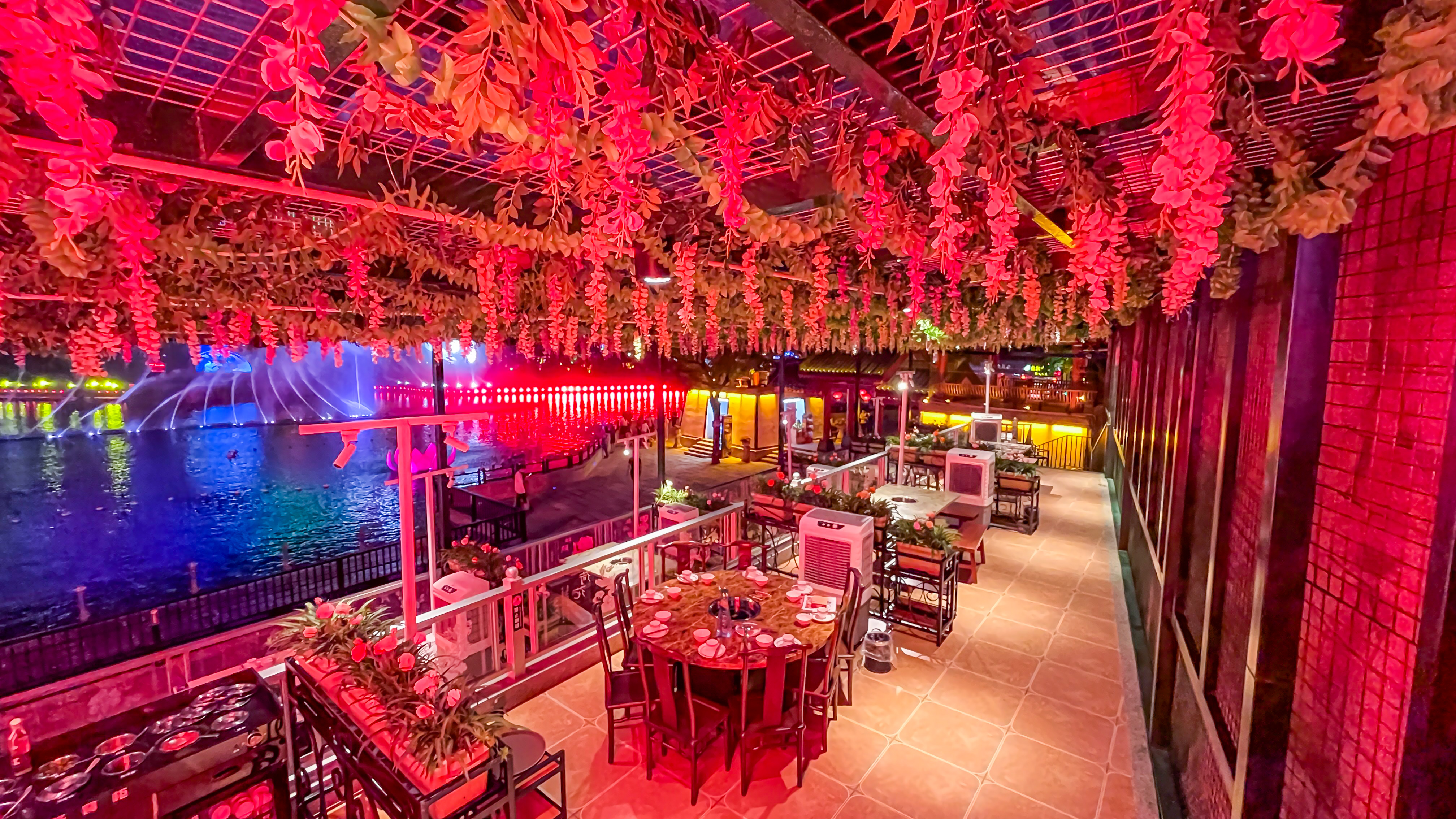 东莞隐贤山庄酒店·蝶影火锅餐厅