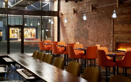 411 Restaurant & Lounge