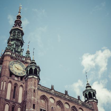 波兰华沙+格但斯克+马尔堡+弗罗茨瓦夫9日私家团