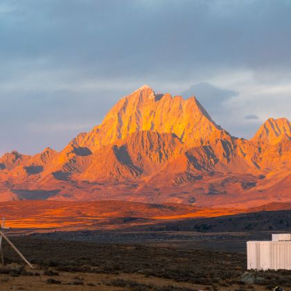 成都+四姑娘山双桥沟景区+新都桥+墨石公园景区+鱼子西+康定木格措景区6日5晚私家团