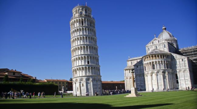 比萨斜塔